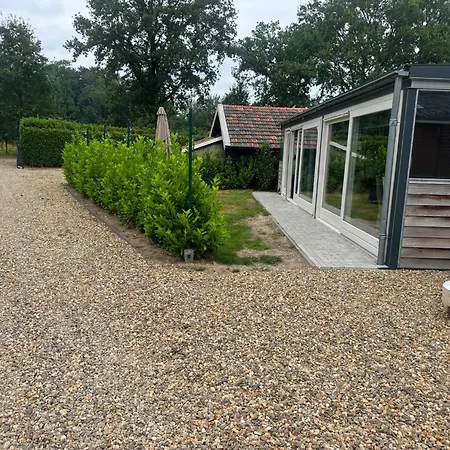 Houten Nabij Beekse Bergen Chalé *