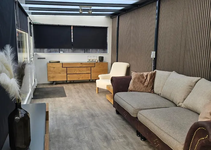 Houten Nabij Beekse Bergen Chalet *